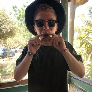 Meet your Posher, Pat